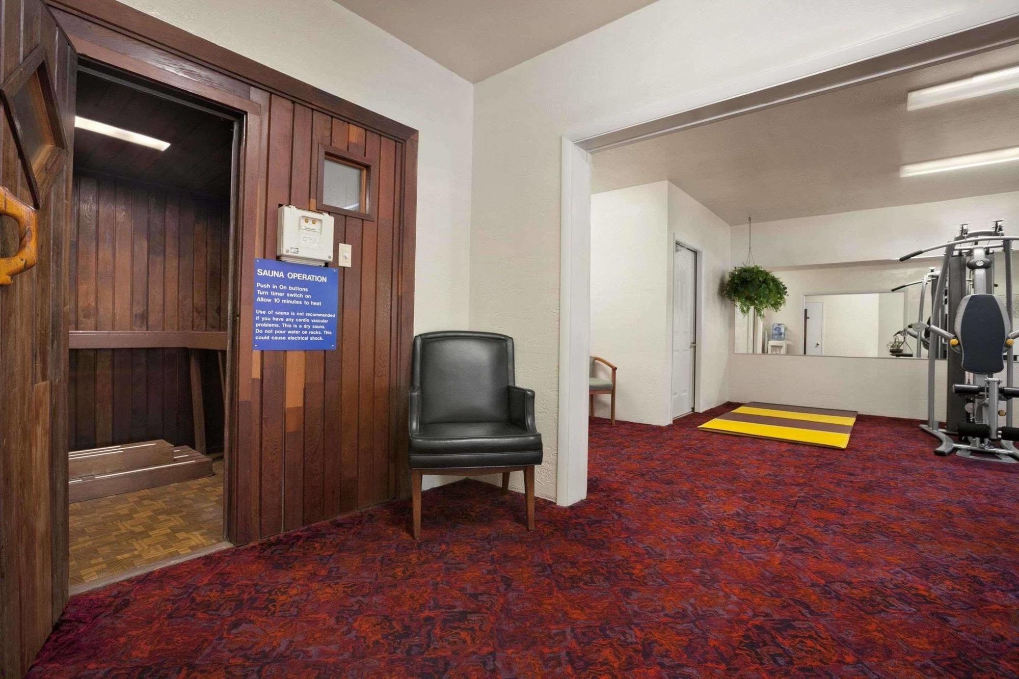 Travelodge By Wyndham Bedford Extérieur photo